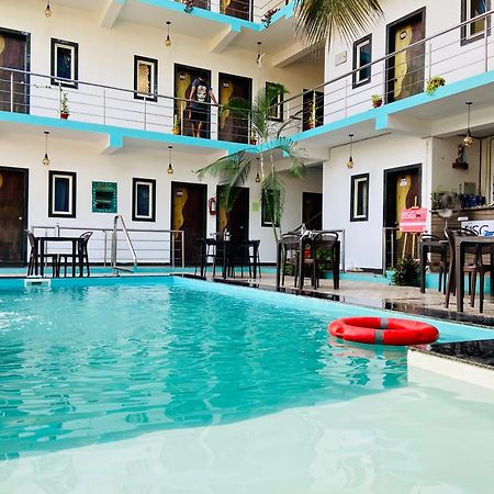 Bsg Stay - Turtle Beach Morjim Goa Exterior foto
