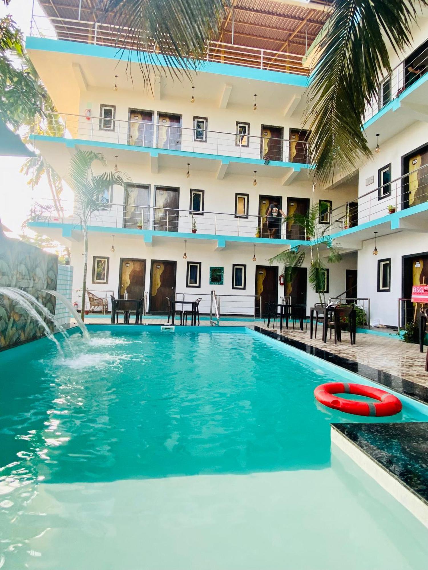 Bsg Stay - Turtle Beach Morjim Goa Exterior foto